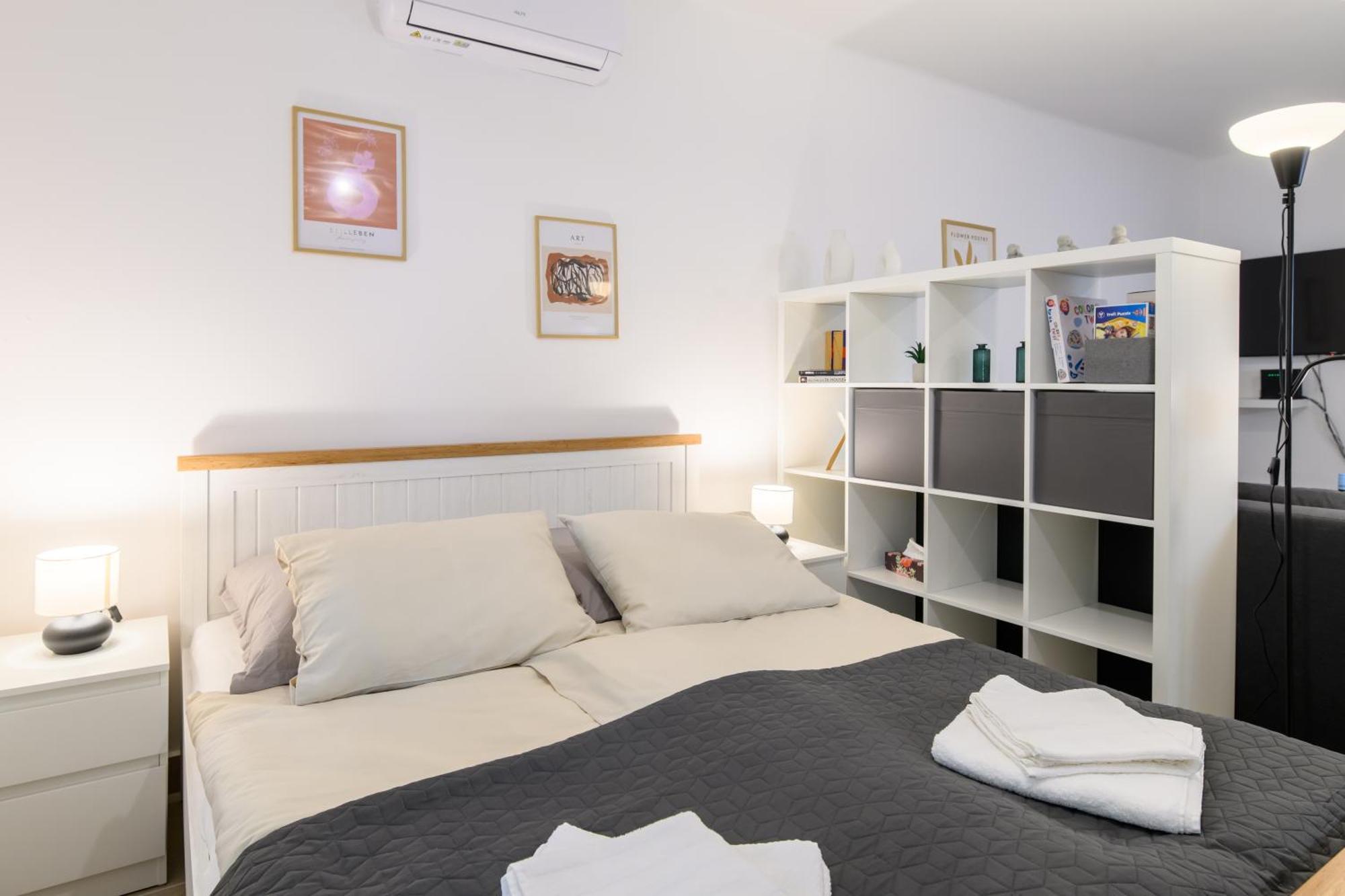 Zentrea Apartman Eger Buitenkant foto